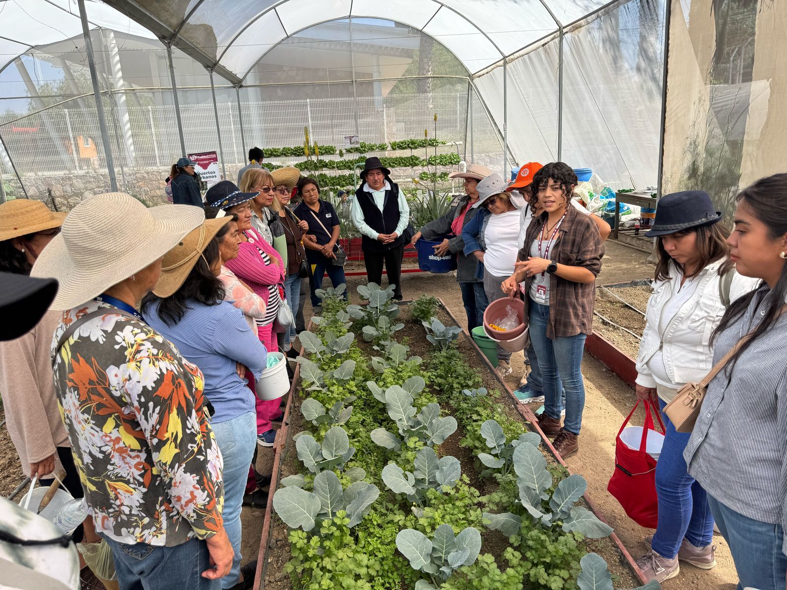 Comprometido con la sostenibilidad ambiental el Gobierno de la Ciudad realizó el taller de «mujeres tierra»