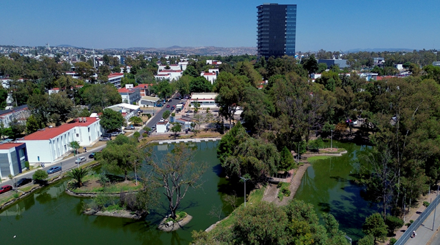 Restaura BUAP laguna de Ciudad Universitaria