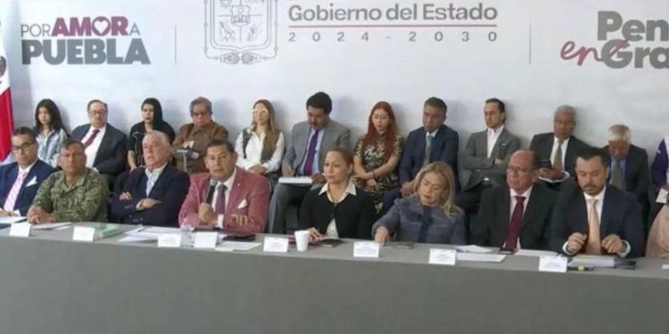 Viviendas sustentables para trabajadores de Puebla: Alejandro Armenta