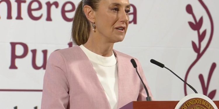 Sheinbaum analiza asistir al desfile del 5 de Mayo