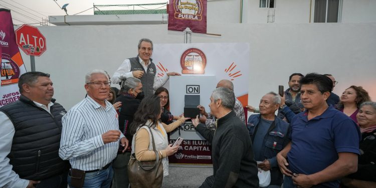 Pepe Chedraui transforma alumbrado público en colonia Loma Linda