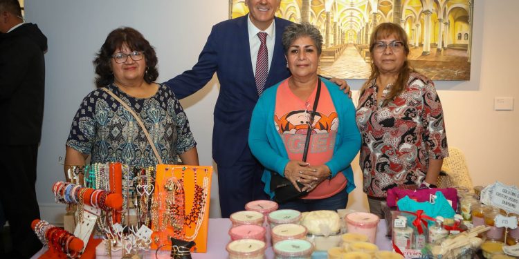 Pepe Chedraui y su gobierno impulsan empoderamiento femenino con la ponencia “Mujeres líderes”