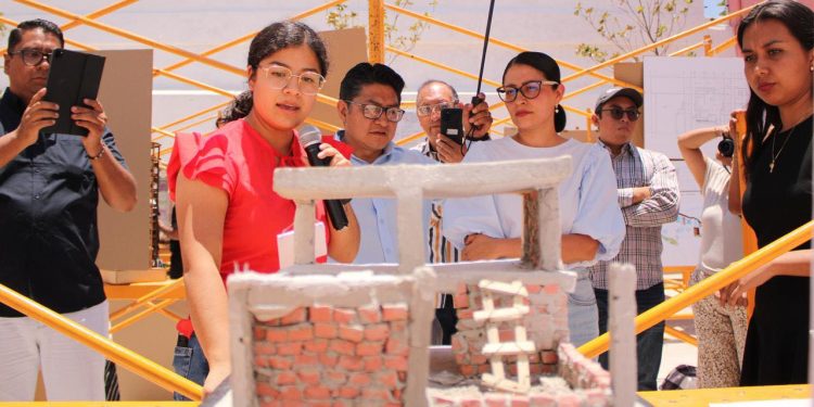 Recibe Gobierno de la Ciudad exposición de la arquitectura del Centro Histórico