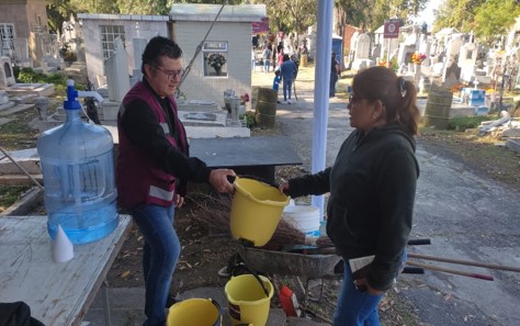 Estiman 20 mil visitantes al Panteón Municipal por Día de las Madres