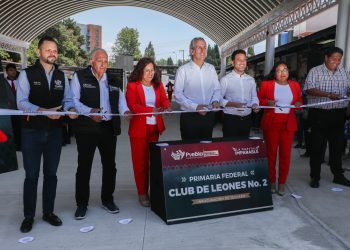 Pepe Chedraui entrega sistema de captación pluvial y techado en la Primaria Club de Leones