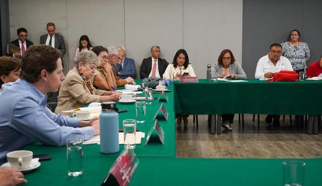 Semarnat y MST acuerdan consulta sobre restauración ecológica de presa Endhó