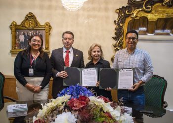 El OOSL firma convenio con la Escuela Libre de Derecho de Puebla