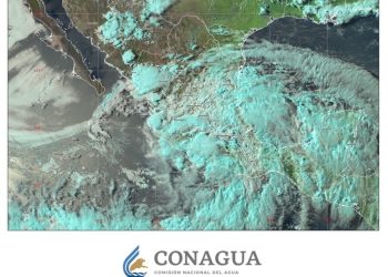 Erick, ya es depresión tropical, mantendrá las lluvias torrenciales y alto oleaje en costas de Guerrero y Oaxaca