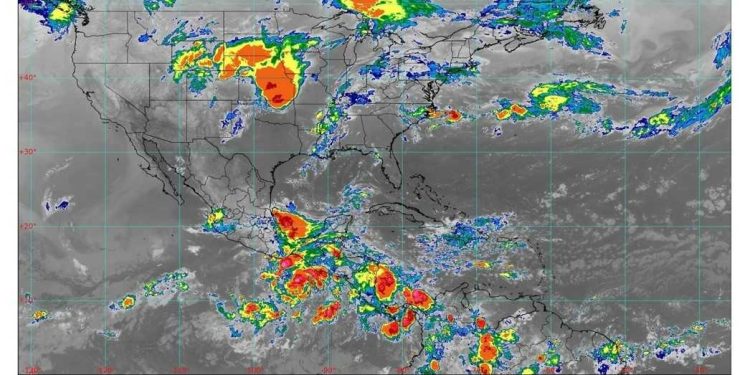 Se forma la tormenta tropical Erick, puede evolucionar a Huracán Categoría II