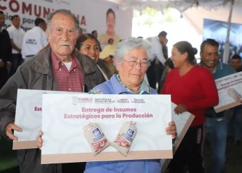 Seguridad para familias, con insumos para el campo y obra comunitaria en Tecamachalco