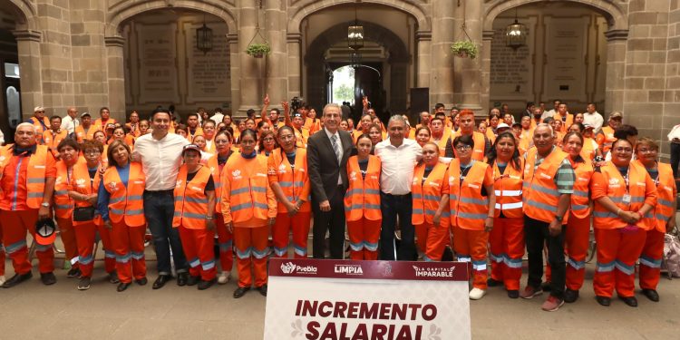 Gobierno de la Ciudad firma convenio de la Revisión Salarial 2025 para trabajadores del organismo de limpia