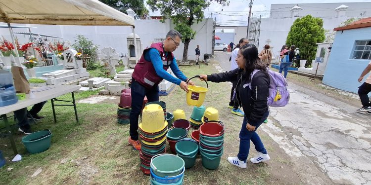 Acudieron más de 22 mil visitantes al Panteón Municipal por el Día del Padre