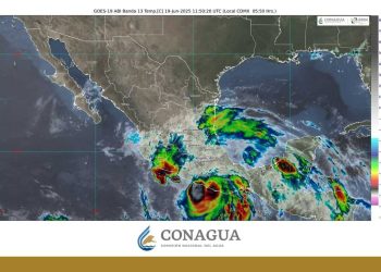 Erick tocó tierra como huracán categoría 3 en Santiago Pinotepa Nacional, Oaxaca
