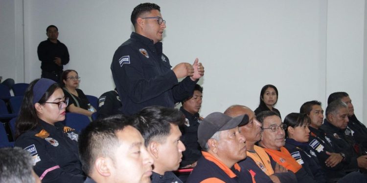 Imparte Gobierno de la Ciudad Taller de Seguridad Vial a personal de Protección Civil