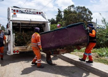 Impulsa Gobierno de la Ciudad programa de descacharrización ante la temporada de lluvias  