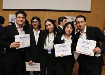 Estudiantes aplican la química y visión empresarial ante problemas mundiales por el cuidado del medio ambiente