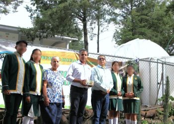 Apoya Secretaría de Bienestar municipal a estudiantes premiados en Congreso del Estado