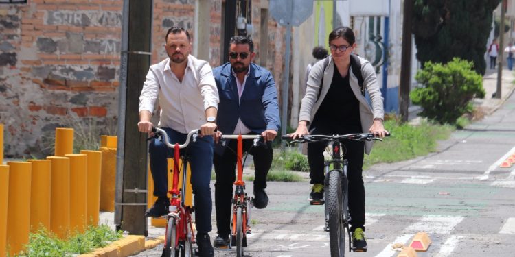 Supervisa Gobierno de la Ciudad ampliación de la red de infraestructura ciclista de la capital