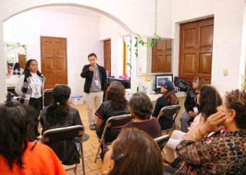 Impulsa MariElise Budib la salud emocional y el empoderamiento económico de mujeres