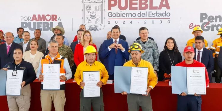 Respuesta efectiva y saldo blanco en atención del Gobierno de Puebla a emergencias forestales e inundaciones