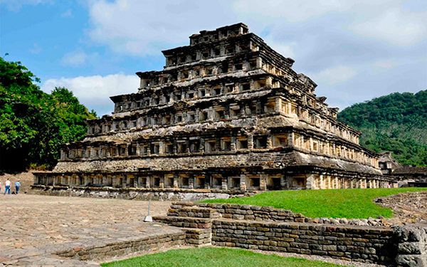 Colores en murales de El Tajín revelan mezclas y uso amplio de materias primas