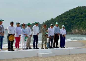 Se compromete Huatulco a tener playas limpias y libres de plásticos de un solo uso