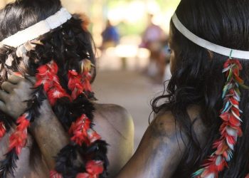 Día de los Pueblos Indígenas: La inteligencia artificial debe amplificar su sabiduría, no perpetuar su exclusión