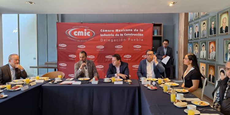 CMIC Puebla y Agua de Puebla sellan frente común por una obra hídrica de calidad