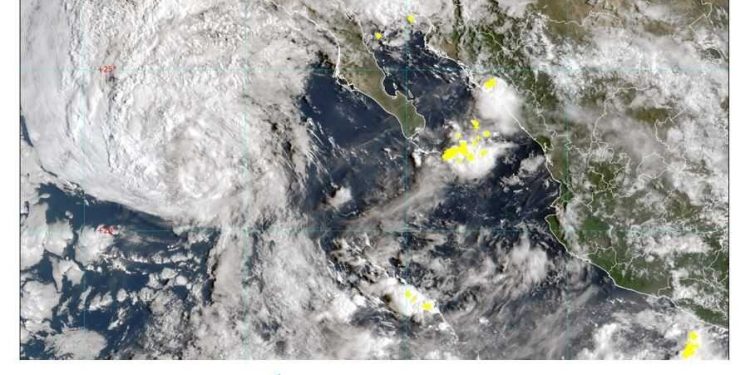 Mario mantendrá lluvias de fuertes a muy fuertes en la península de Baja California