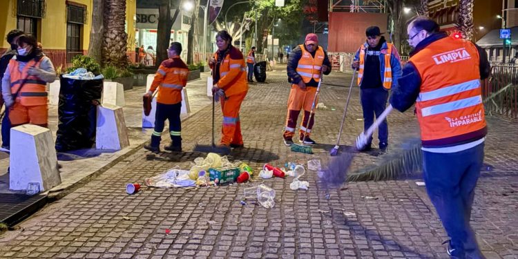 Refuerza OOSL acciones de limpieza tras el desfile y celebraciones patrias en la capital