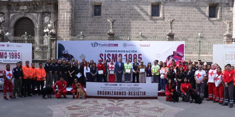 Reconoce Gobierno de la Ciudad a instituciones de emergencia en el marco del 40 aniversario del sismo de 1985