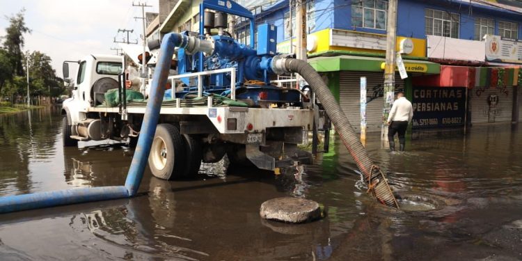 Gobierno de México coordina acciones para apoyar a la población afectada por inundaciones en el Valle de México
