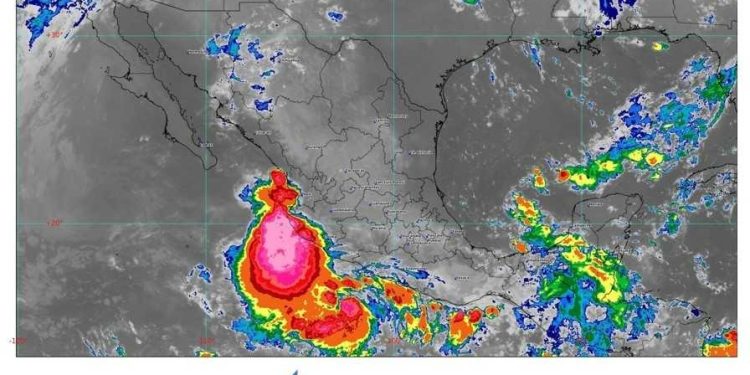 Prevalece el pronóstico de lluvias intensas en Guerrero, Michoacán, Colima y Jalisco