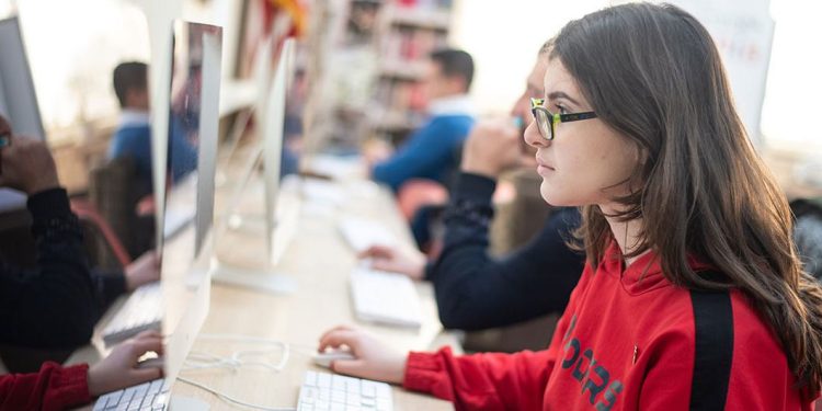 Se necesitan unos 2,7 billones de dólares para conectar a toda la humanidad en 2030