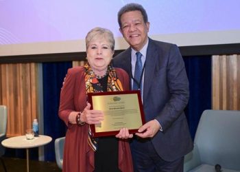 Reconocen en Nueva York la trayectoria internacional de Alicia Bárcena