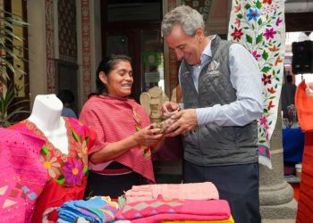 Recorren Pepe Chedraui y MariElise Budib Cumbre Iberoamericana de Artesanías