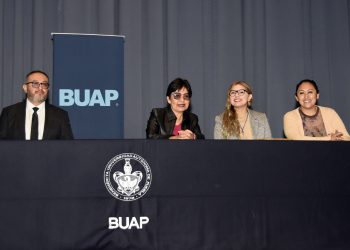 Entrega Pepe Chedraui apoyos alimentarios a familias de San Baltazar Campeche