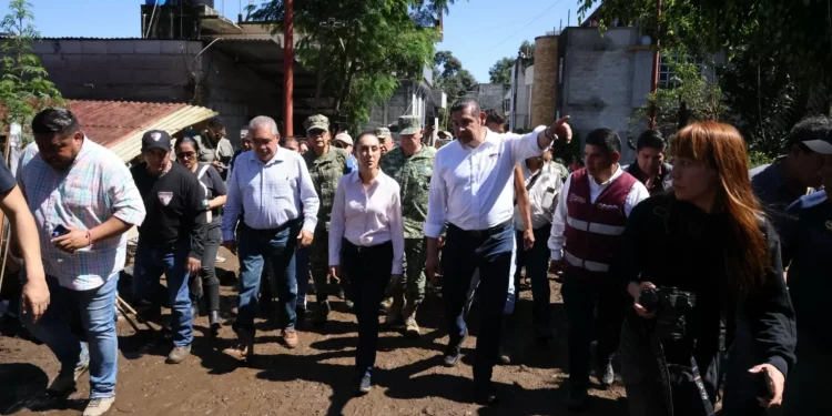 Cobija y atiende la Presidenta Sheinbaum a damnificados en Huauchinango: No vamos a dejar desamparado a nadie