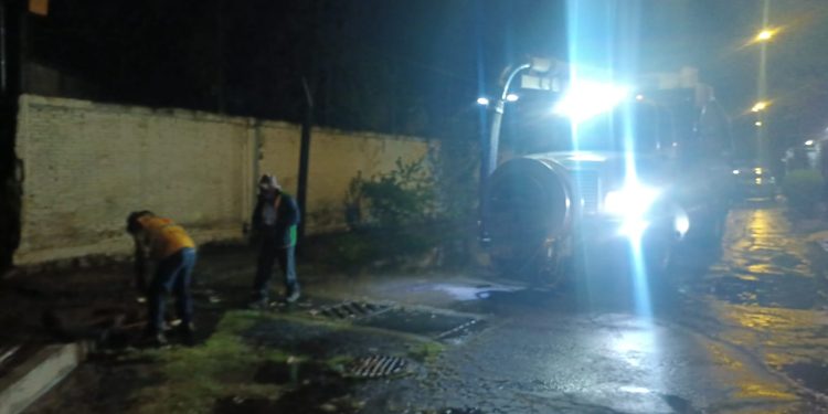 Gobierno de la Ciudad y Agua de Puebla trabajan en la atención inmediata tras lluvias en la capital
