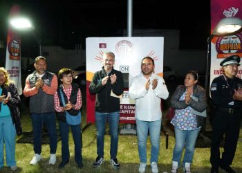 Enciende Gobierno de la Ciudad luminarias en colonia S.N.T.E con Puebla Brilla