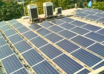 El avance de la transición a las energías renovables es muy lento