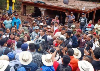 “Trabajamos para reponer su patrimonio, restablecer la salud y los accesos. Protegemos su vida”: Armenta