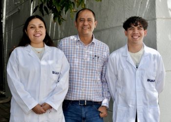 En la BUAP se estudian antimicrobianos de origen natural