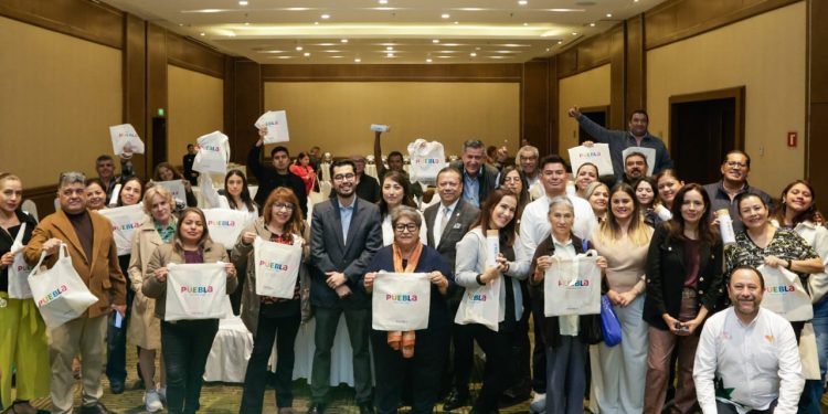 Promociona Gobierno Municipal a Ciudad a Puebla ante la industria turística de Jalisco