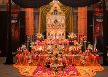 Más de 100 mil personas visitaron la ofrenda del Palacio Municipal en el “La Muerte es un Sueño”