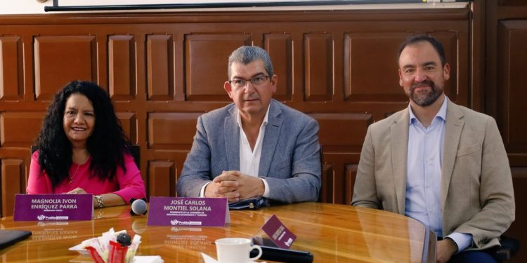 Evalúa Comisión participación del Gobierno de la Ciudad en Smart City