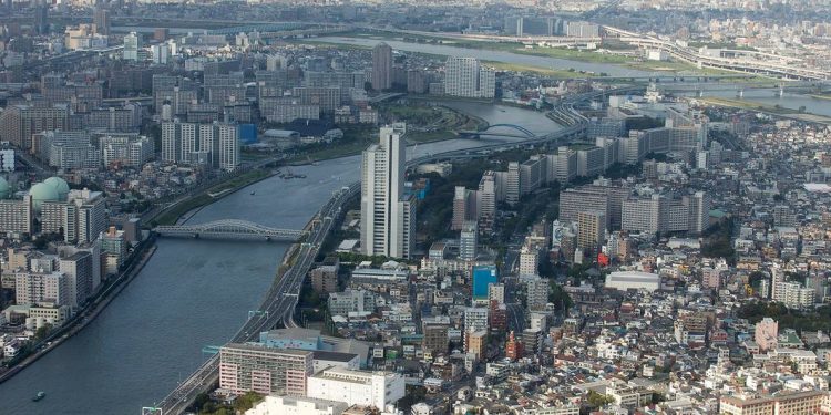 La paradoja demográfica: ciudades que se vacían en países llenos, y ciudades que crecen en países que se vacían