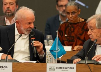 Guterres pide acelerar la transición energética: “La era de los combustibles fósiles está terminando”