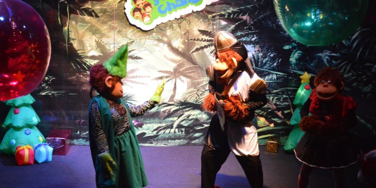 Invita Gobierno de la Ciudad a disfrutar la obra “César y el monstruo de la Navidad” en el Zócalo