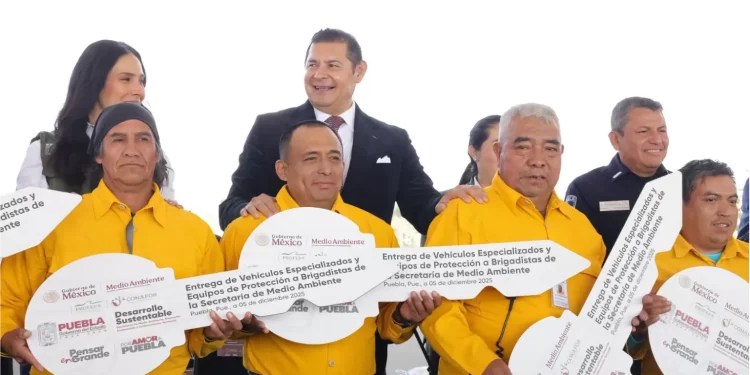 El Gobierno de Puebla salva vidas; Armenta incentiva a los héroes forestales